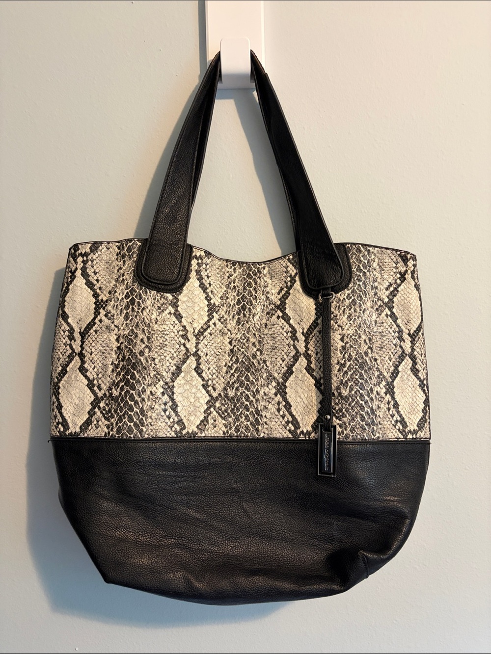 Urban Originals Black and Snake-Print Tote